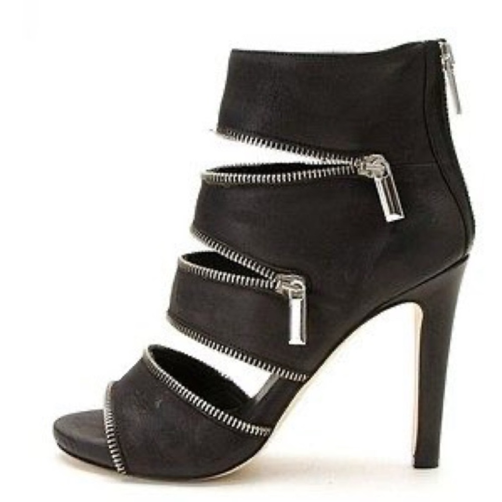 Latitude Femme Leather Zip Detail Peep Toe Heeled Boots